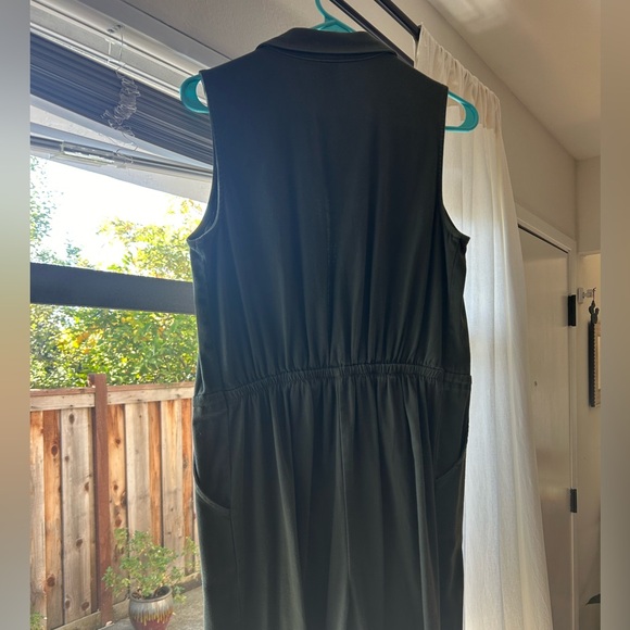 Green jumpsuit - Picture 3 of 3